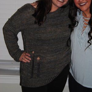 Low-Back Distressed Knitted Sweater